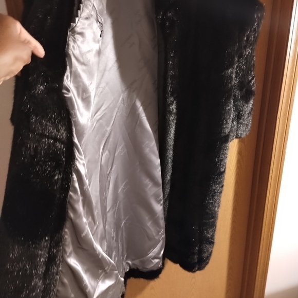 Dennis Basso Black Faux Fur Coat - Picture 3 of 6